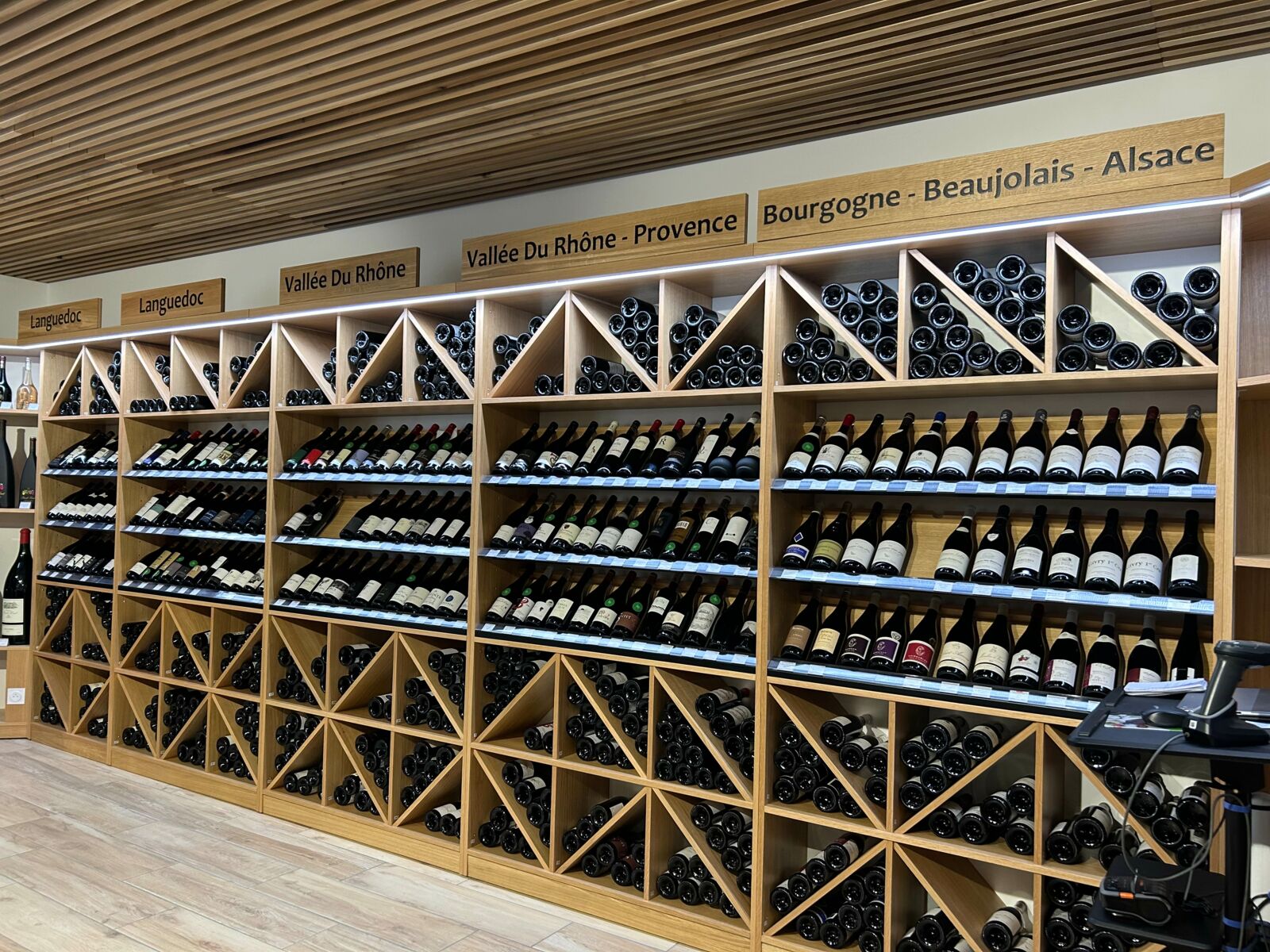 Aménagement sur mesure pour cave à vin - Union vincole