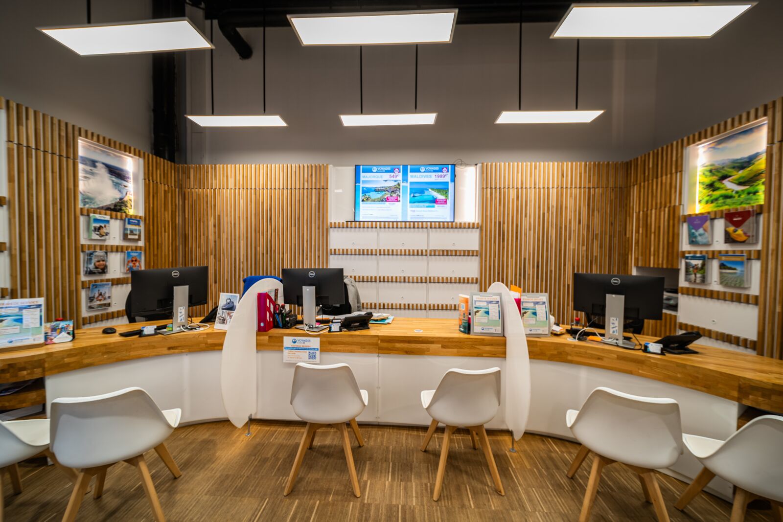 Agencement agence de voyages