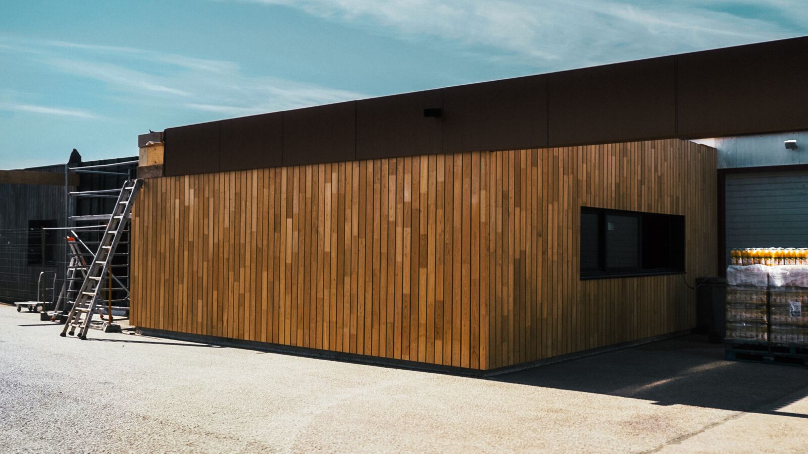 Extension et habillage bois – Union Vinicole