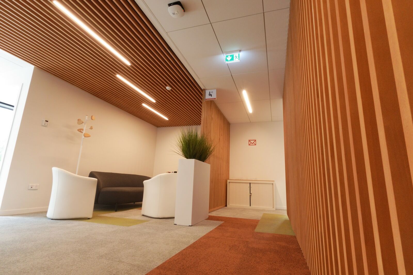 Agencement claustras, plafonds et isolation phonique